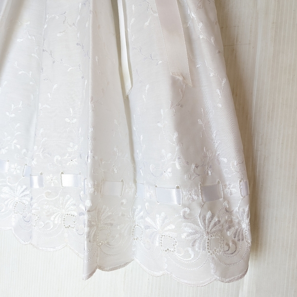 VINTAGE Madonna girls white eyelet lace trimmed embroidered white ruffle dress - Picture 9 of 11